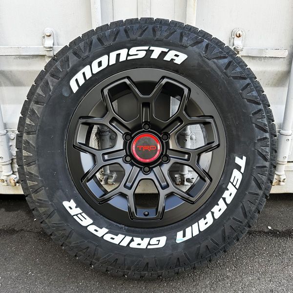 ハイラックスgun125 純正ホイール ミシュランスタッドレスタイヤ