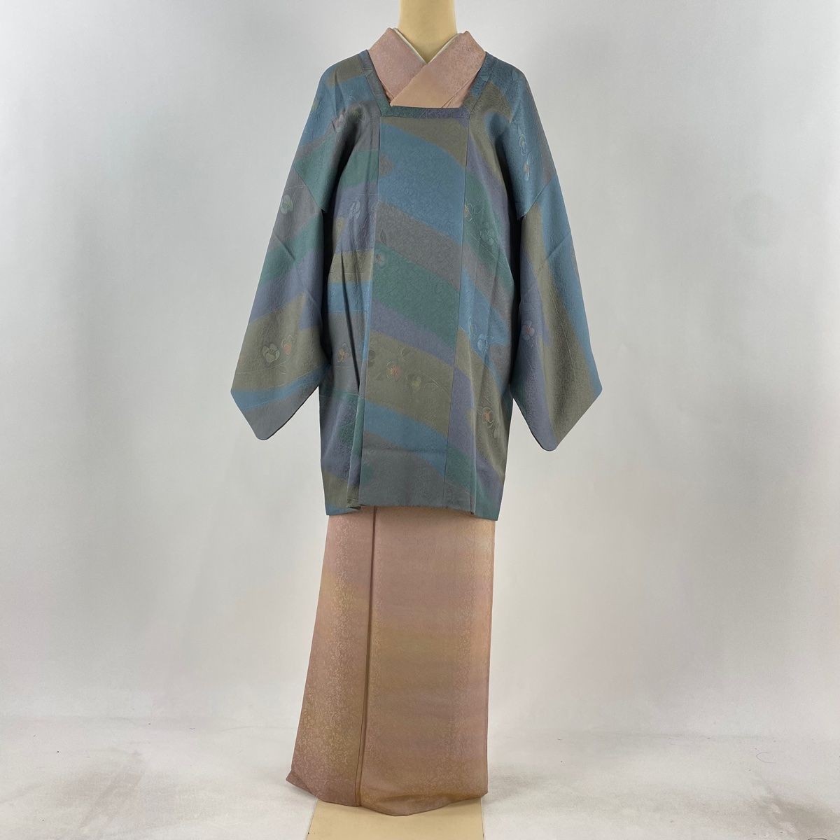 道行 身丈86cm 裄丈63.5cm S 和装コート 角衿 椿 霞 灰紫 正絹 秀品