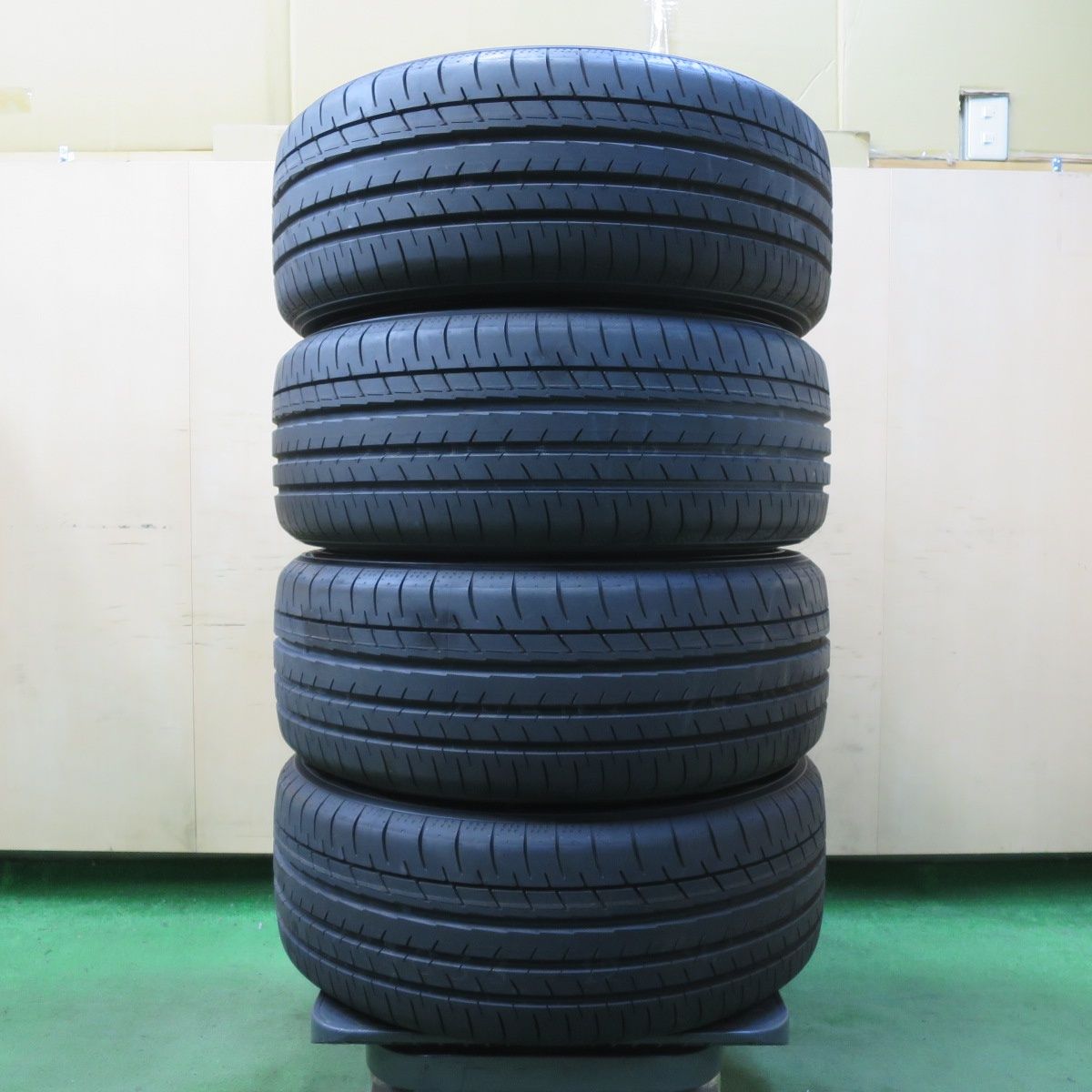 新車外し！24年☆215/45R17 ヨコハマ BluEarth-GT AE51 タイヤ 17 