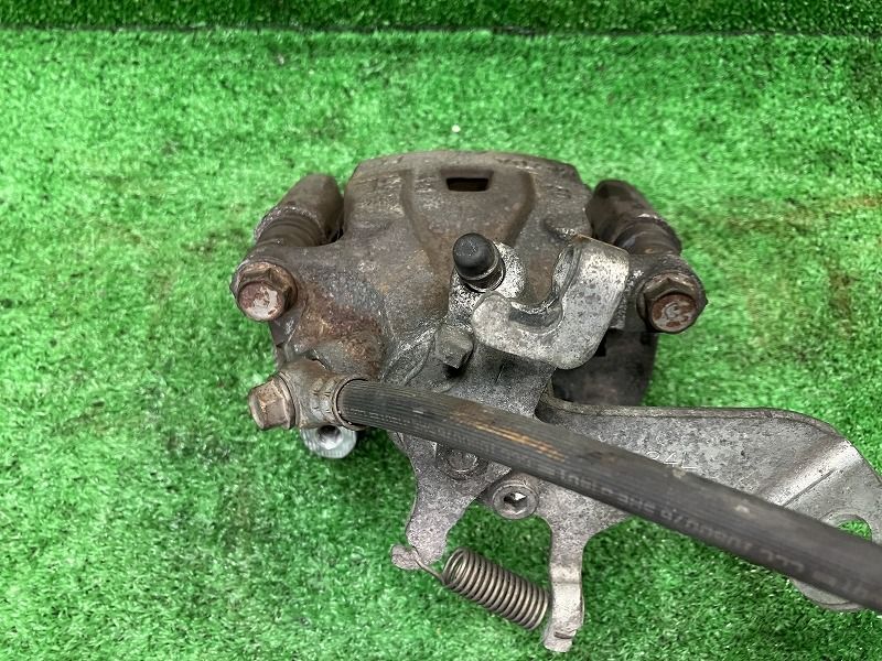 ＣＸ−５ LDA-KE2AW 右リアキャリパー 中古中古部品 ＣＸ−５ KE2AW 左ﾘｱｷｬﾘﾊﾟｰ 3331010600