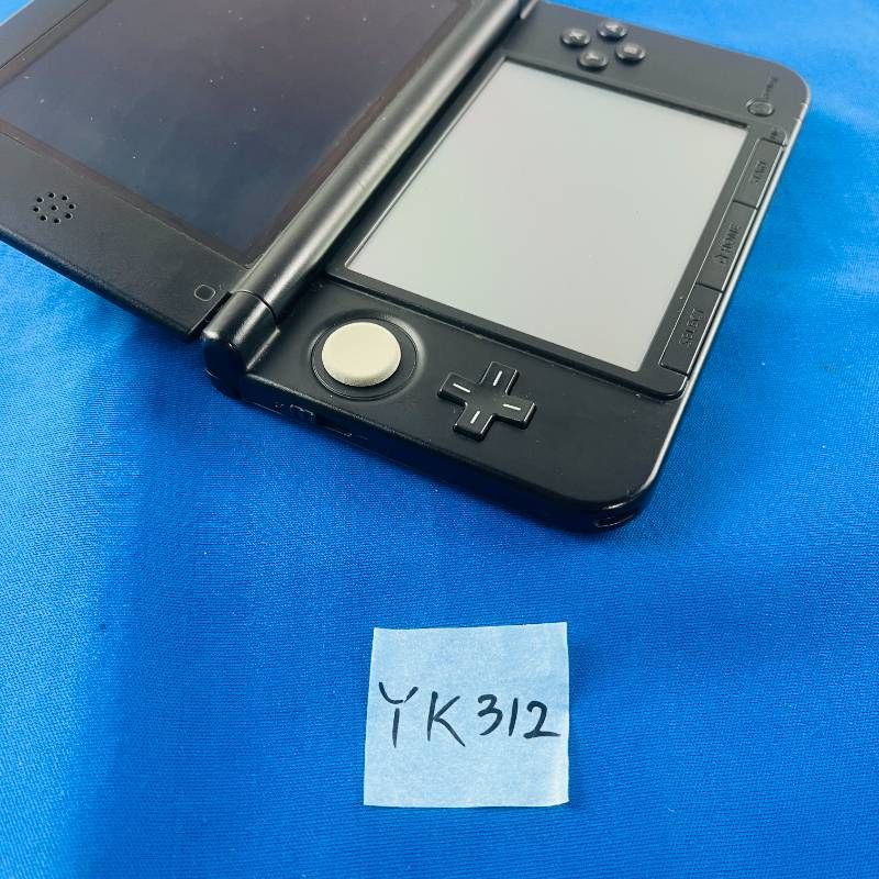 【即購入可】ポケットモンスター　サン ニンテンドー3DS本体・充電器付 即購入可】ポケットモンスターサン ニンテンドー3DS本体・充電器付