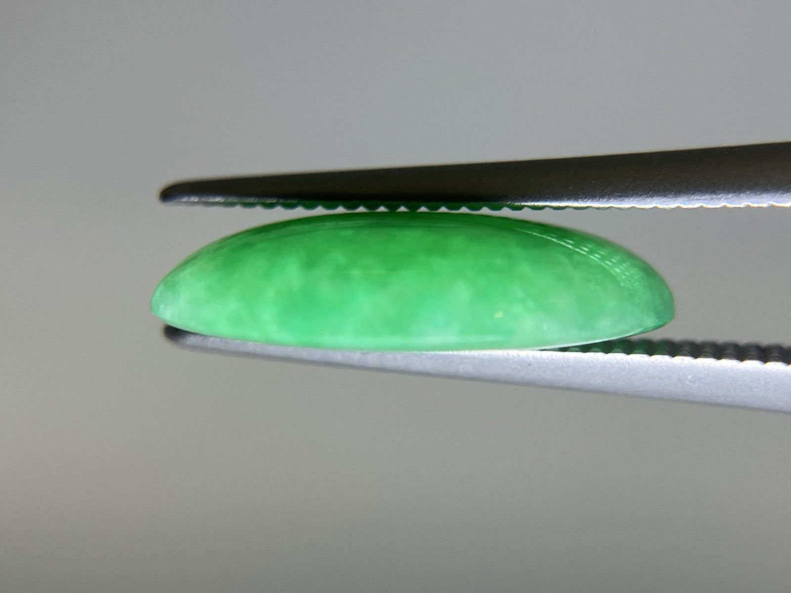 ひすい（ヒスイ 翡翠） 4.850ct 宝石ソーティング付き 14.6㎜×9.7  