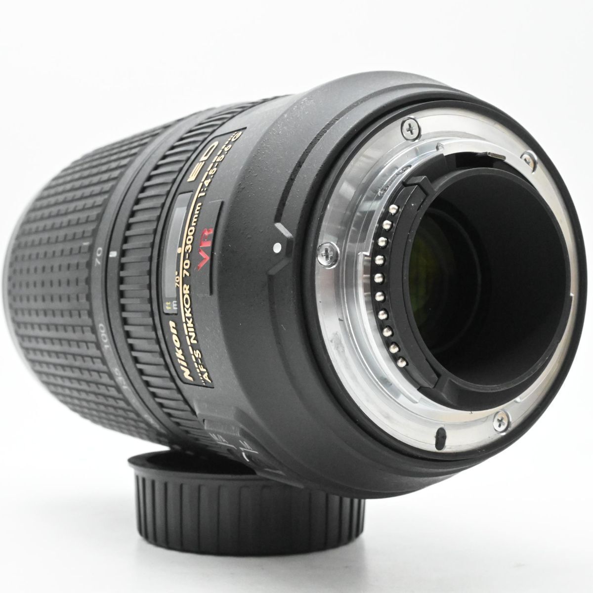 極上品◇Canon EF-S 18-200mm F3.5-5.6 IS◇5592
