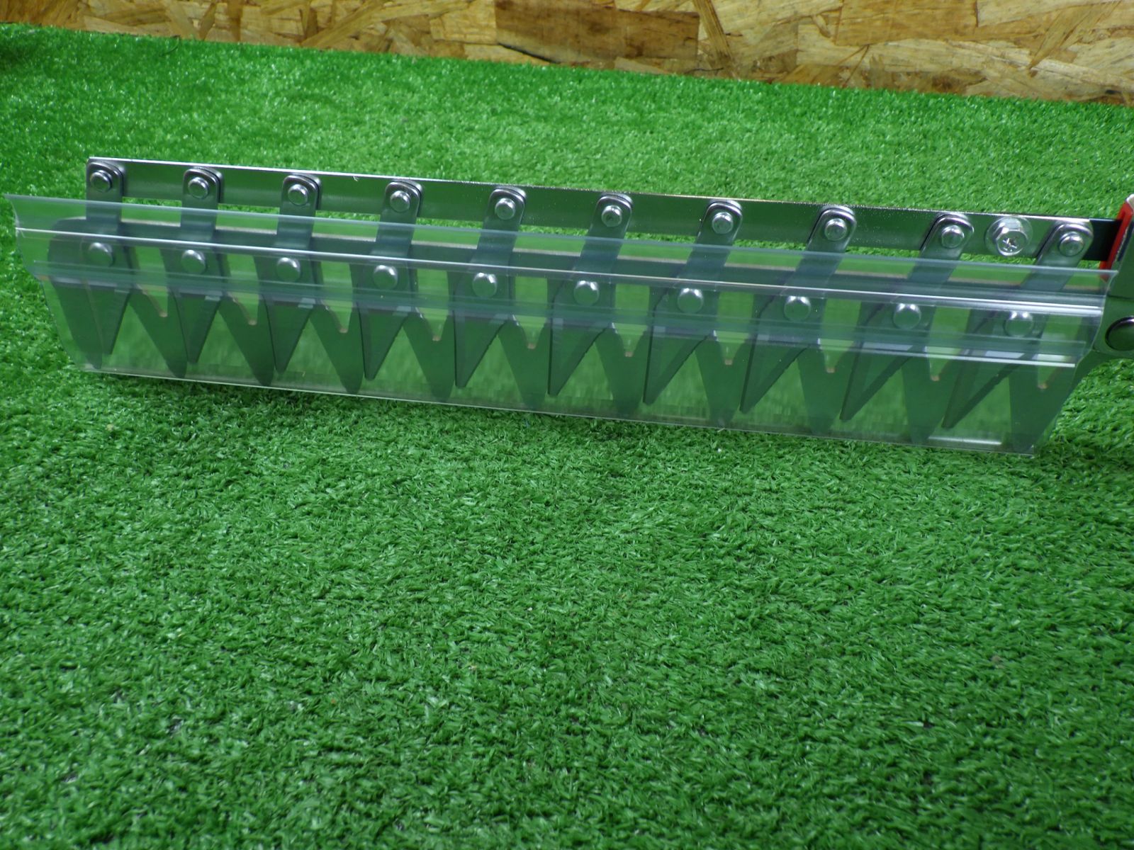 北海道･沖縄 離島は着払い アルス 高枝電動バリカンDKR DKR-1030TC-BK 本体に傷あり 全長1.7m 刃長300mm 葉刈り仕上げ用 コード式