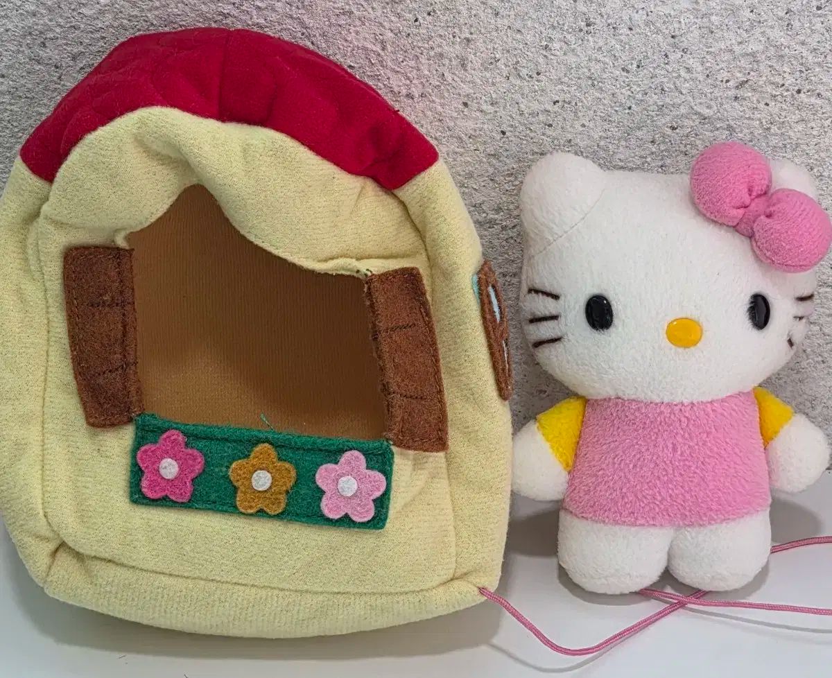 キティ ジップ 人形 送ります