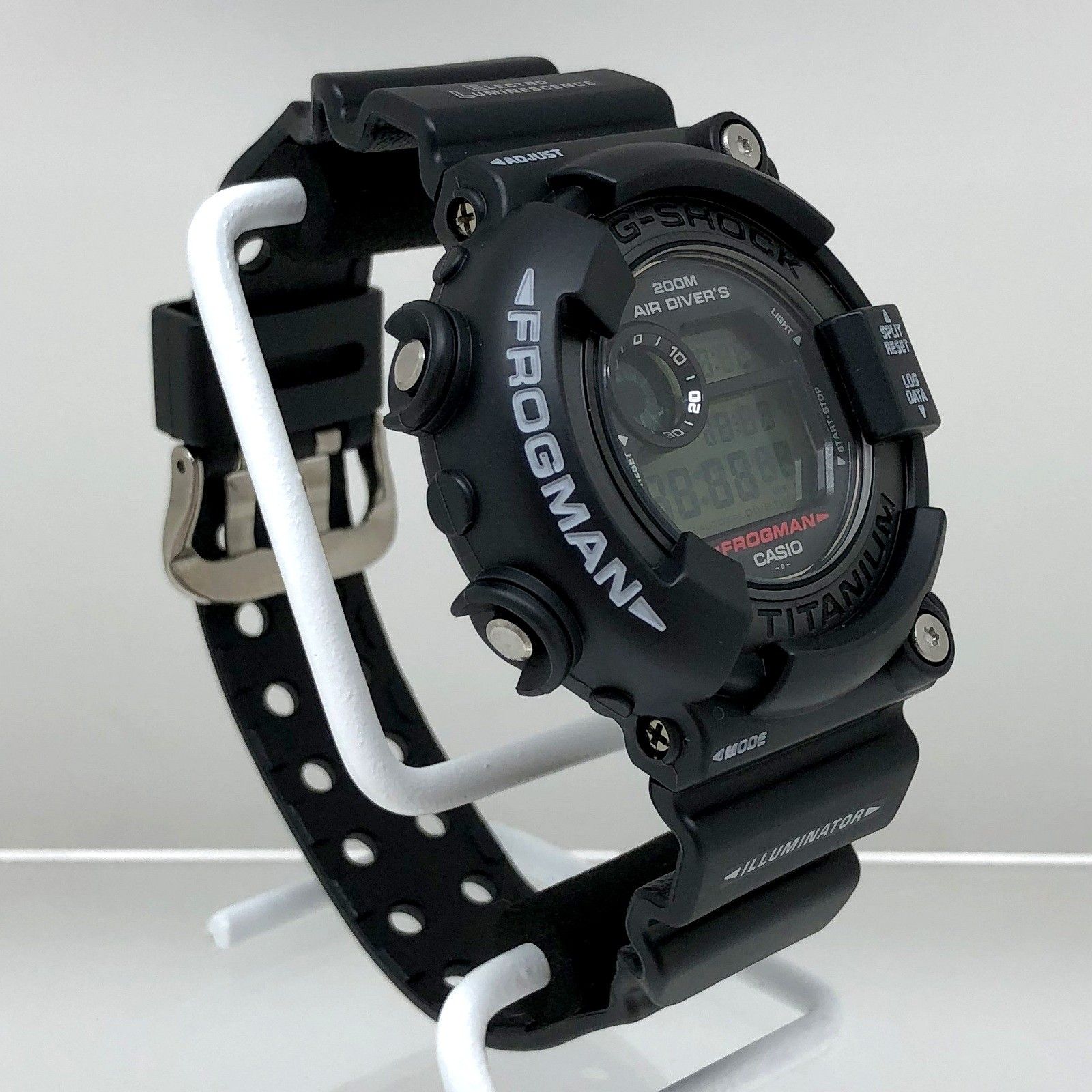 G-SHOCK ジーショック CASIO カシオ G-SHOCK DW-8200MB-1VT