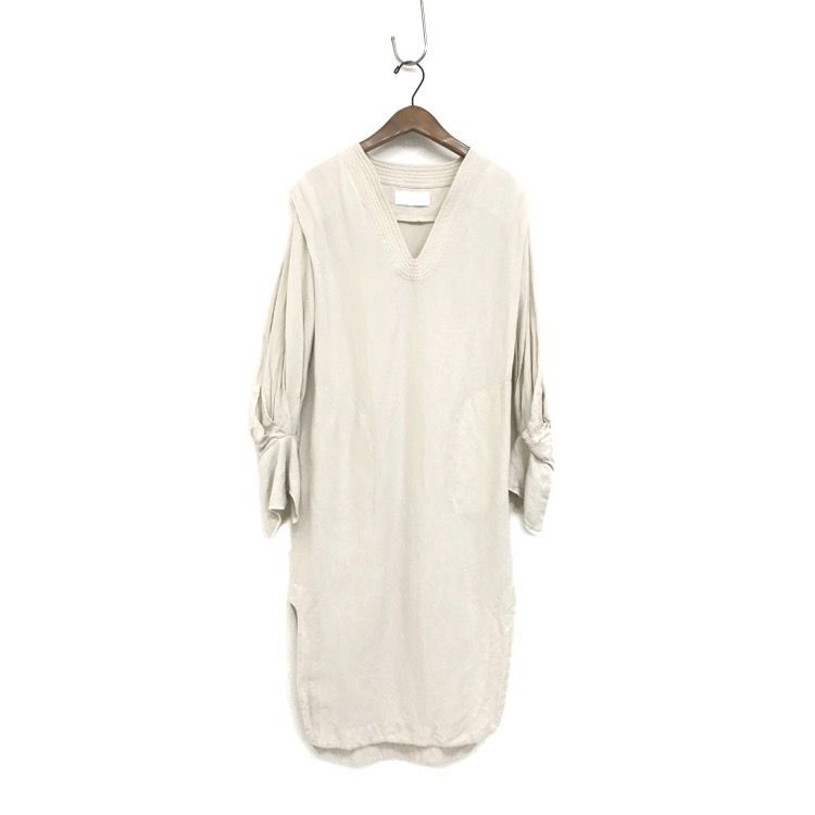 Mame Kurogouchi マメクロゴウチ Volumed Sleeve LINEN Rayon V-Neck