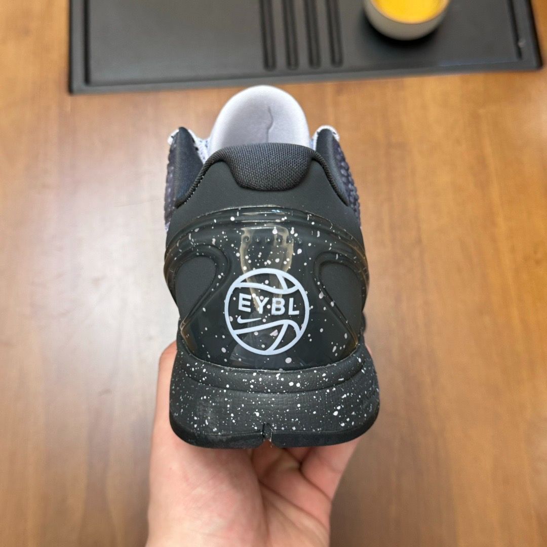 大特価???即購入??新品箱付 未使用 Nike Zoom Kobe 6 Protro