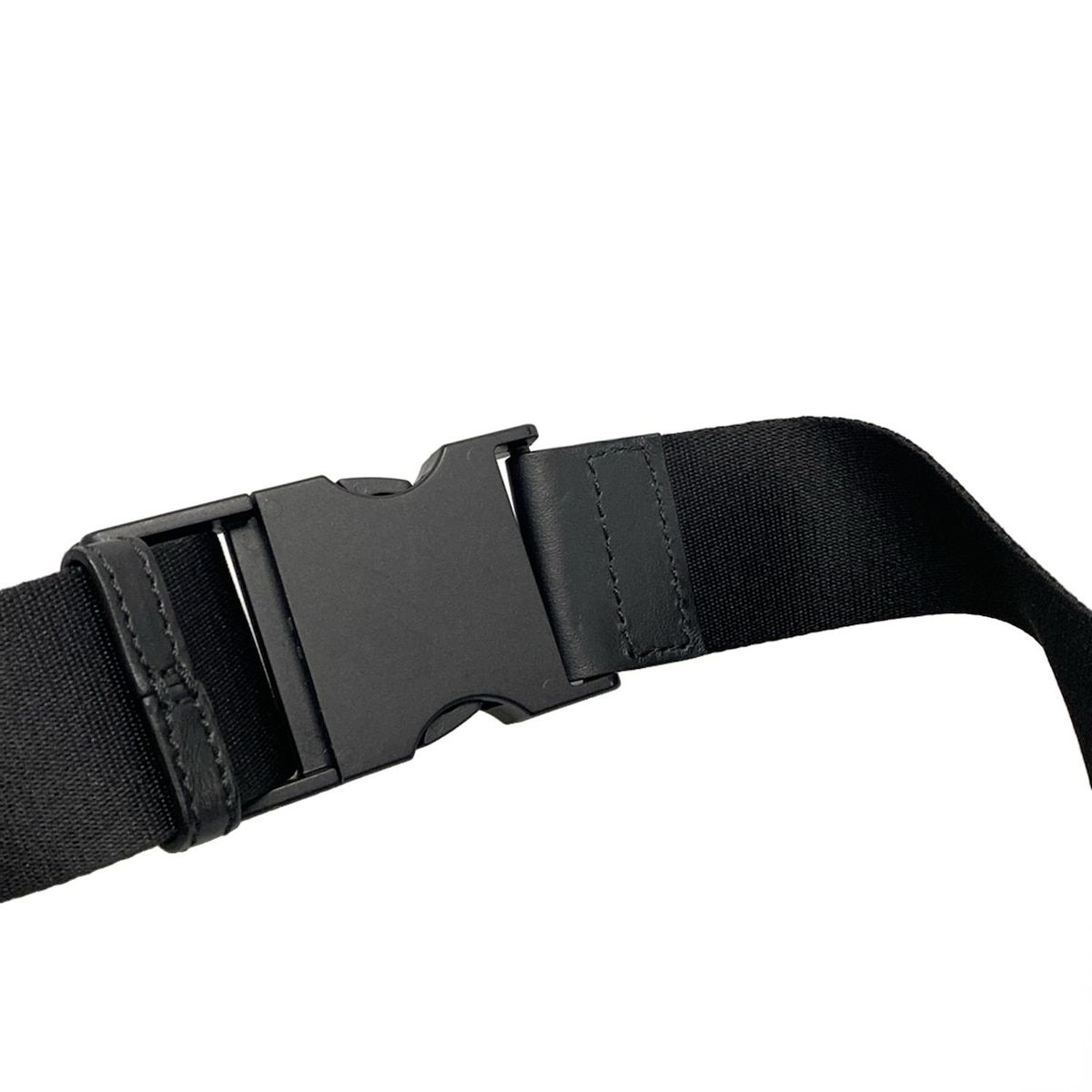 ウエストポーチ