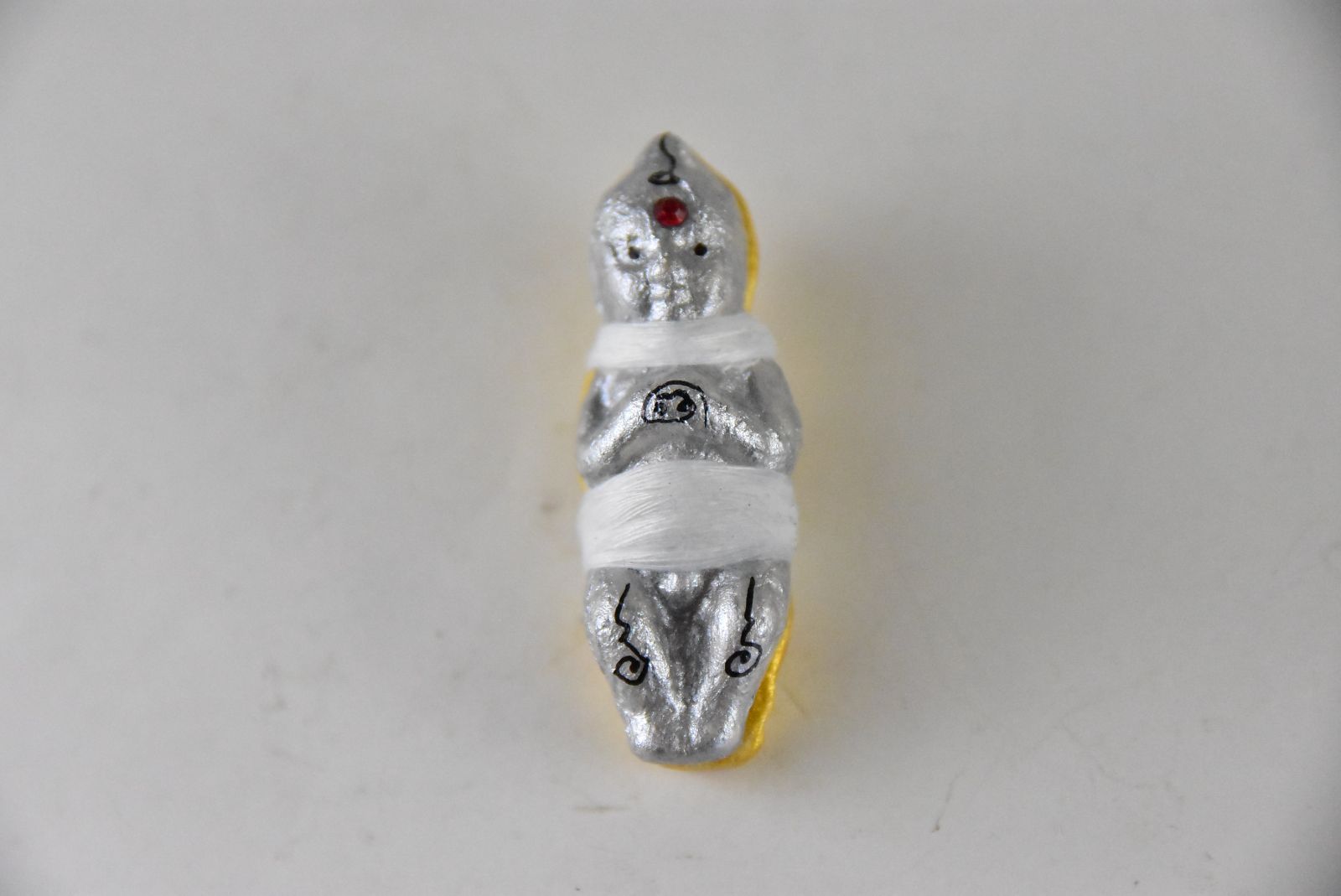 タイ呪物 呪符 金銀のクマントーン ルッククロック 金運・開運・商売