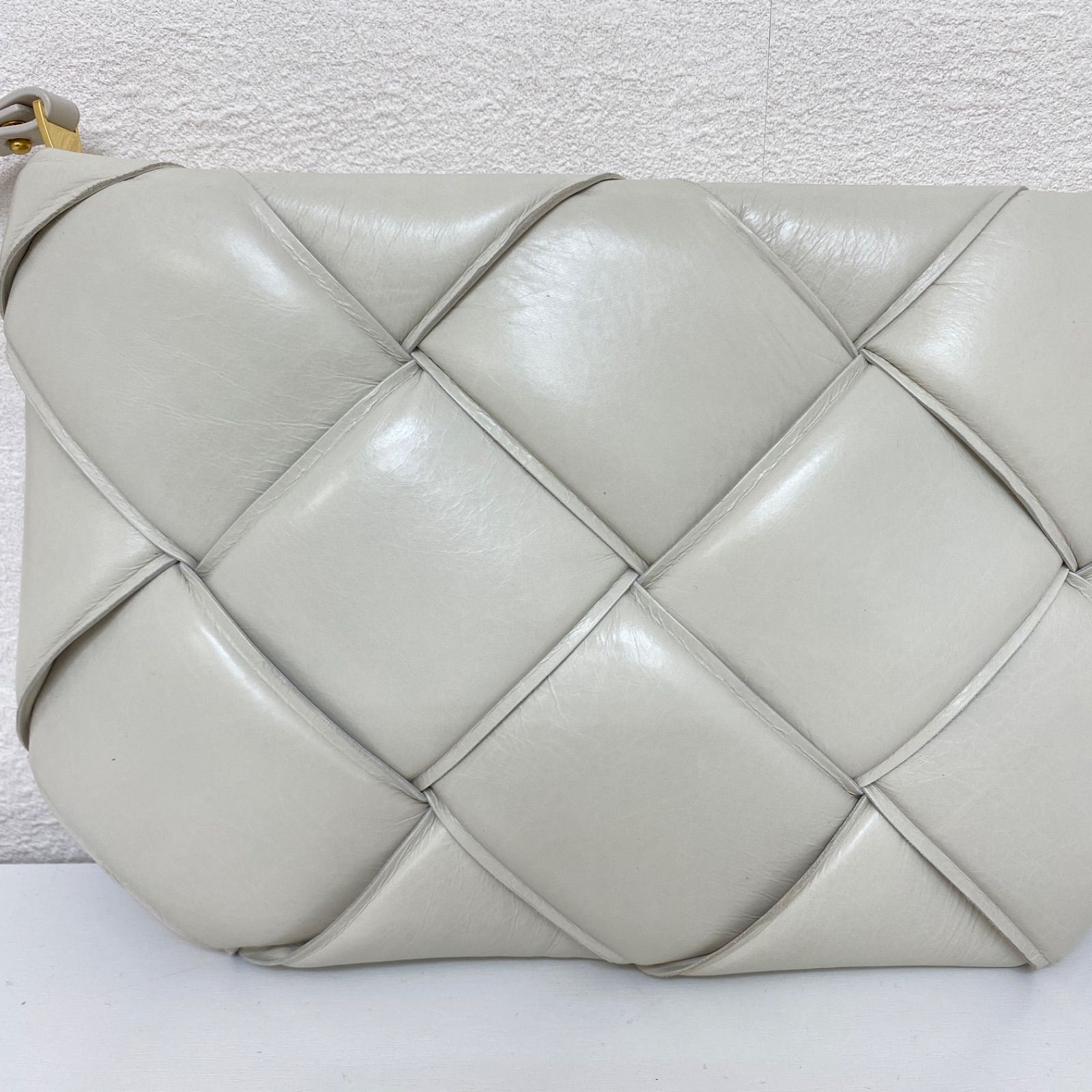 クラッチバッグ ベージュ