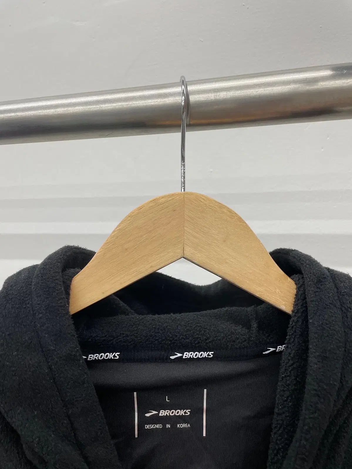 105 ブルックス ランニング フリース フード Tシャツ