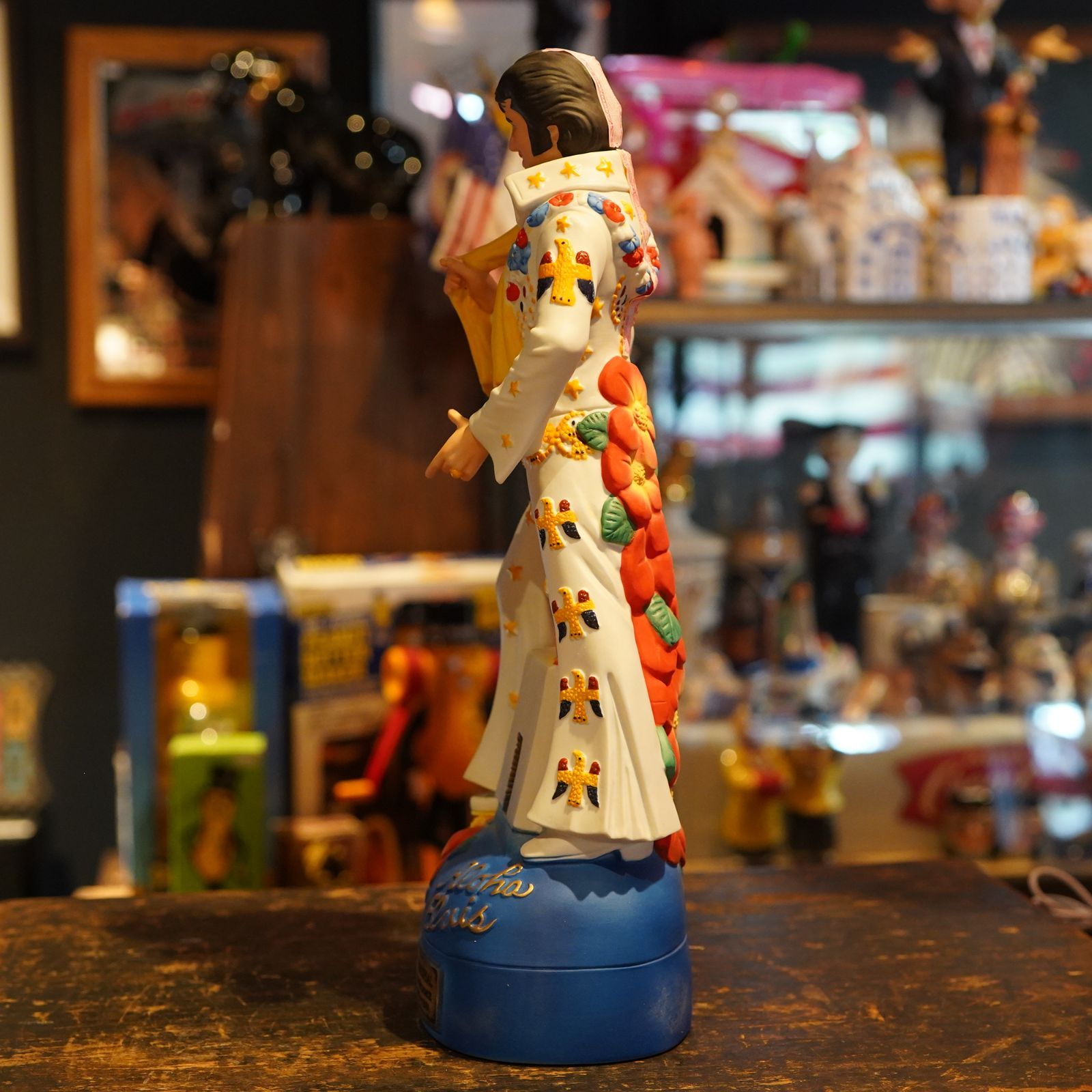 エルビスプレスリー デカンタボトル ELVIS PRESLEY ビンテージ 1977年製 Elvis Presley デカンタボトル with Music Box ウイスキー