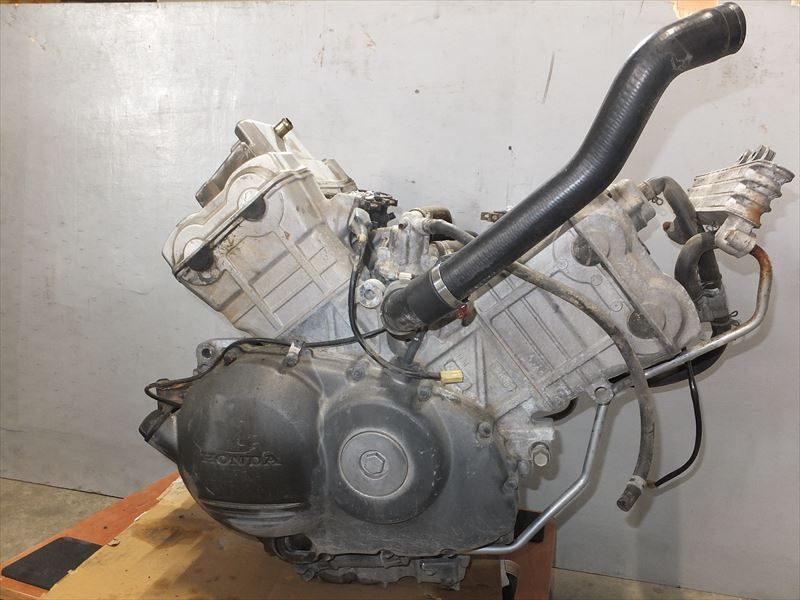 HONDA  HONDA VFR800P エンジン RC49 ポリス VFR800 RC46 ホンダ VFR 当時物 部品取り　(24-0227-25) ホンダ HONDA VFR800P エンジン RC49 ポリス VFR800 RC46 ホンダ VFR