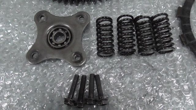 CB400 SUPER FOUR NC31-1101xxx の クラッチ 1758767083