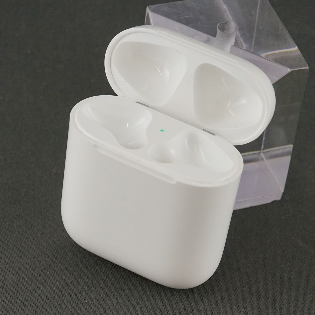 Apple AirPods with Charging Case エアーポッズ 充電ケースのみ 第二 ...