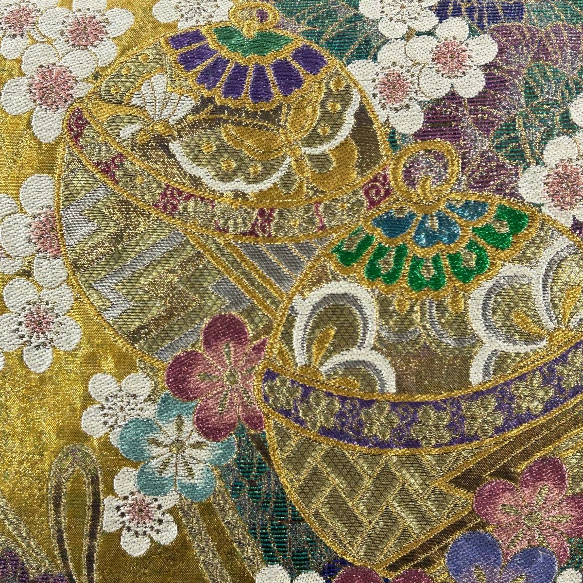 袋帯 美品 秀品 振袖向き 枝梅 鈴 箔 金糸 金色 六通 正絹