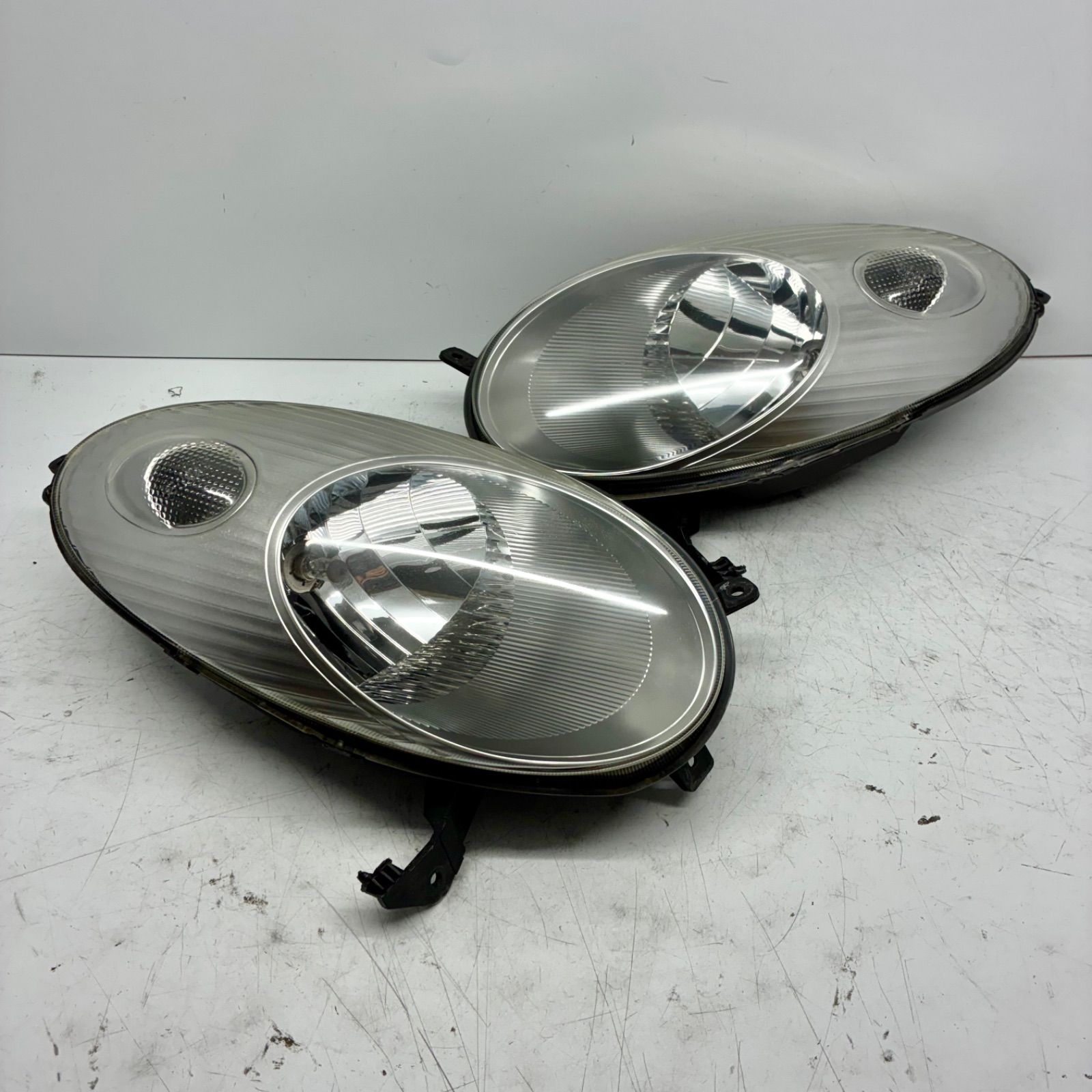 Y 良品【コーティング済】日産 AK12 BK12 YK12 K12 マーチ ヘッド 