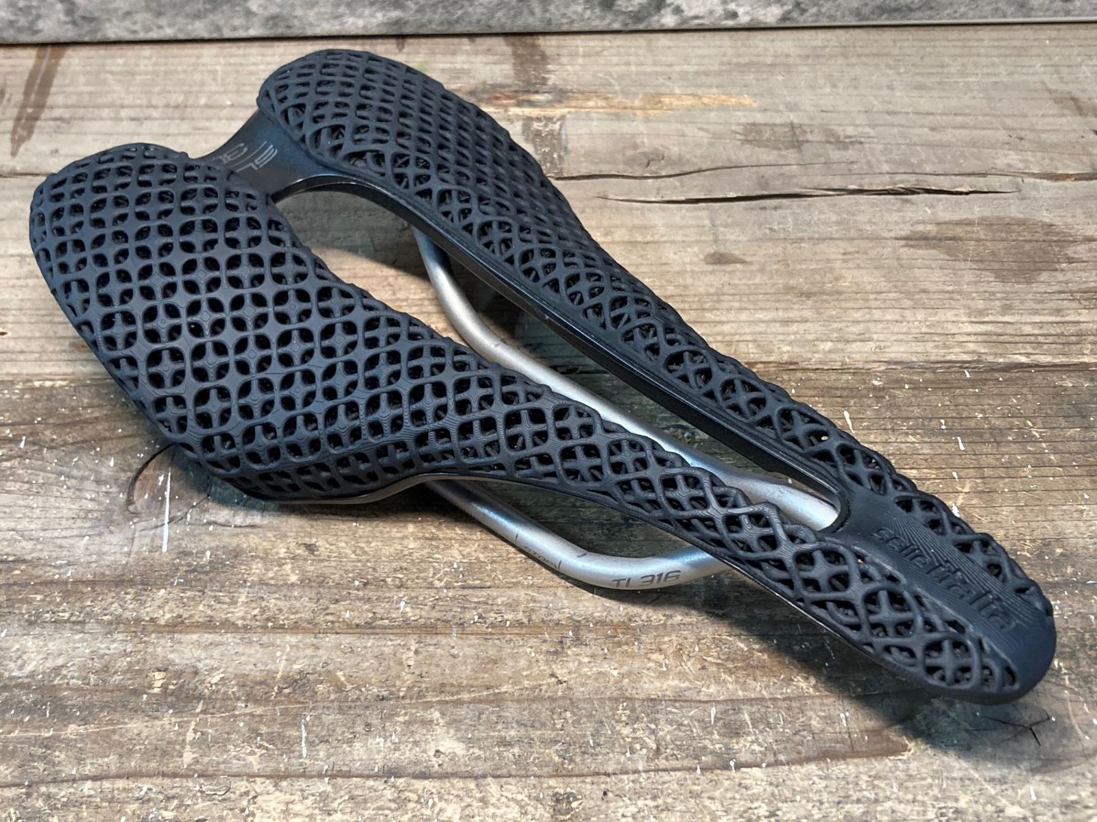 セライタリアSLR BOOST 3D (チタニウム) S3 (130ミリ)サドル セライタリアSLR BOOST 3D (チタニウム) S3 (130ミリ)サドル セラ