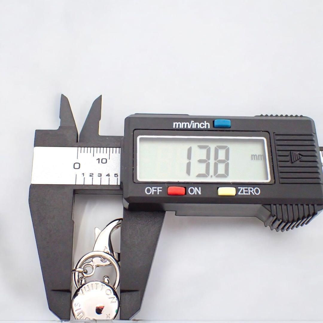 使用少 付属品有 ルイヴィトン LV スタッズ ブレスレット シルバー 2271 使用少 付属品有 ルイヴィトン LV スタッズ ブレスレット シルバー