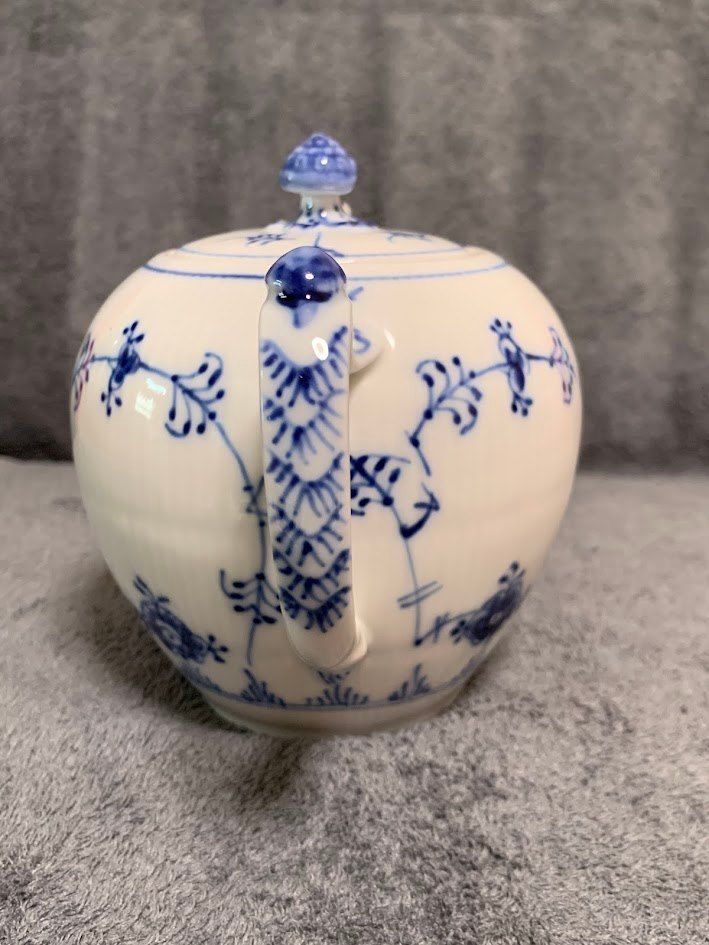 ☆ ロイヤルコペンハーゲン ブルーフルーテッド プレイン ティーポット