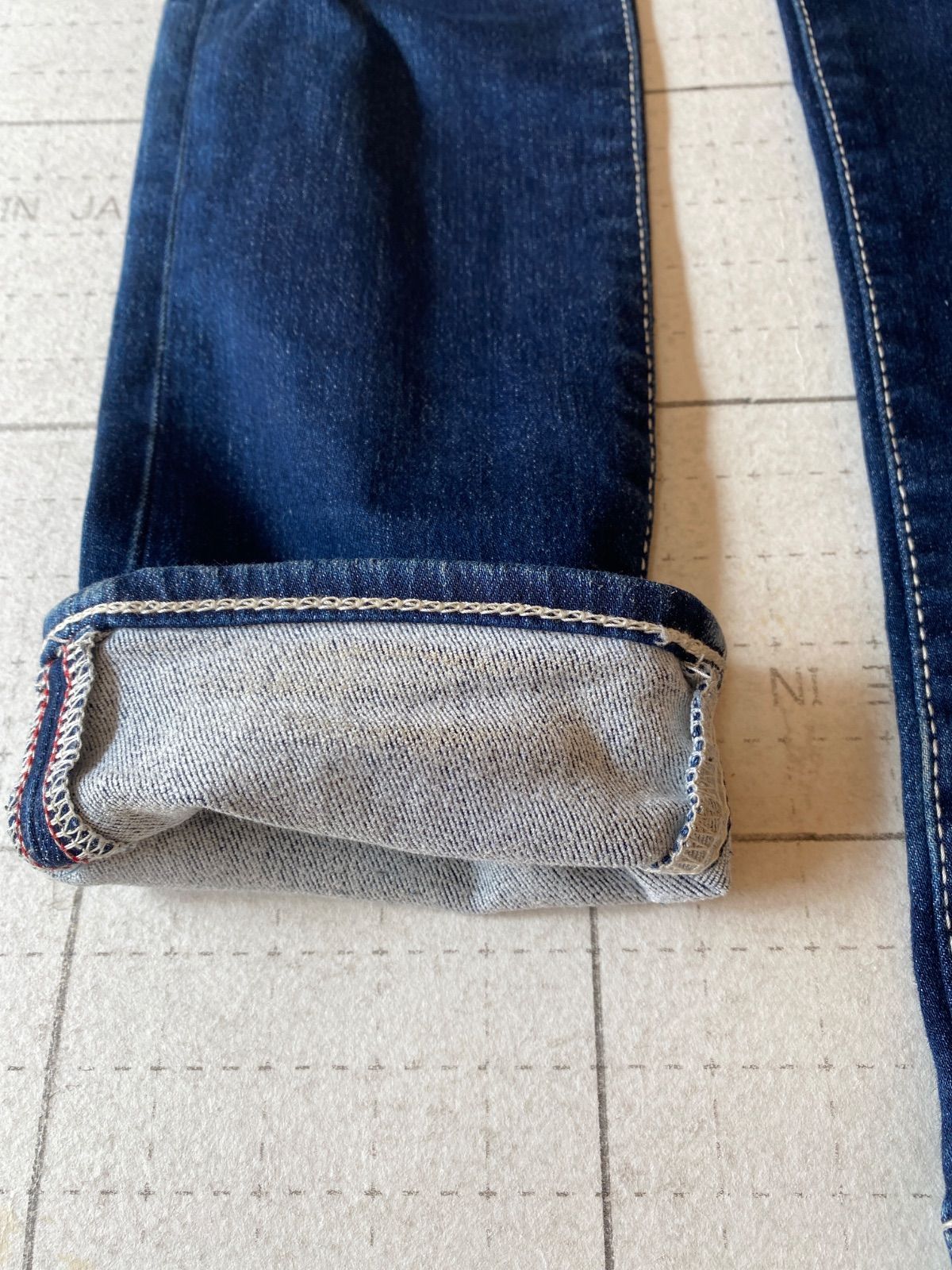 ストレッチ スキニー