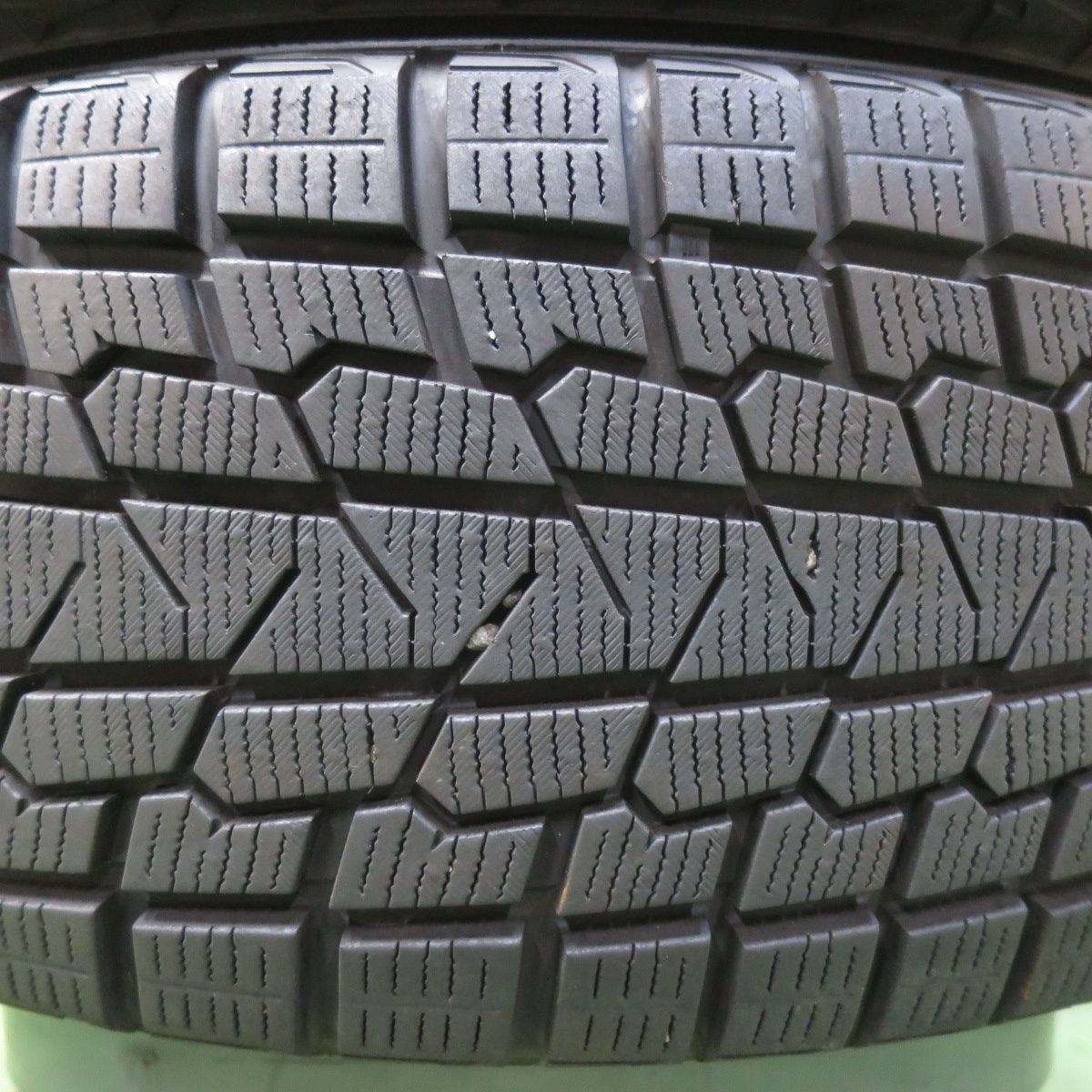 22年製 超バリ溝 美品【22年製ヨコハマタイヤアイスガードSUV