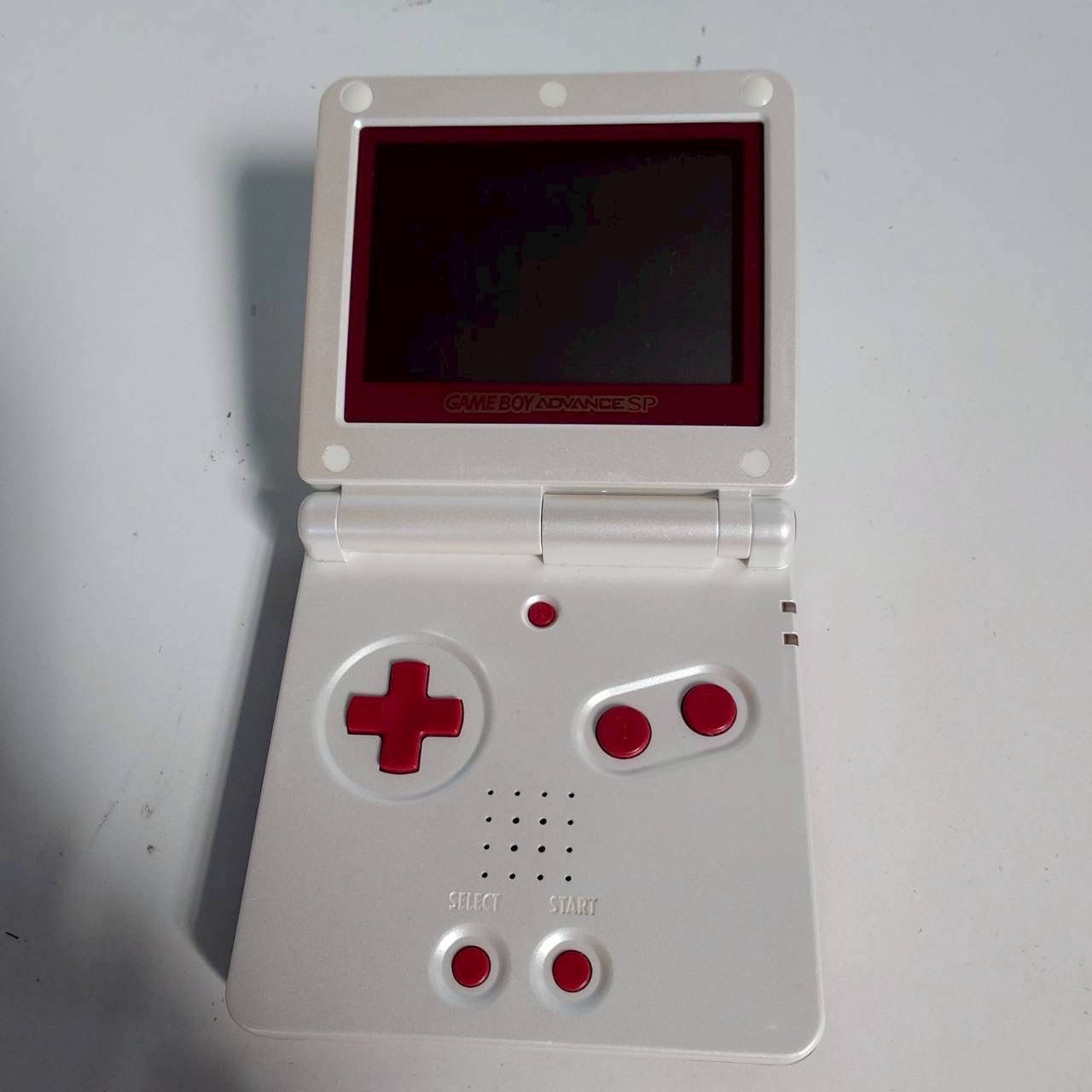 任天堂　ゲームボーイアドバンスSP 本体ファミコンカラー ゲームボーイアドバンスSP ファミコンカラーの製品画像 - 価格.com