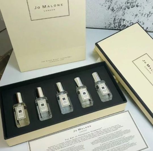 新品未使用　JO MALONE  ギフトセット Amazon.com : Jo Malone London Mini Luxuries Trio Gift Set