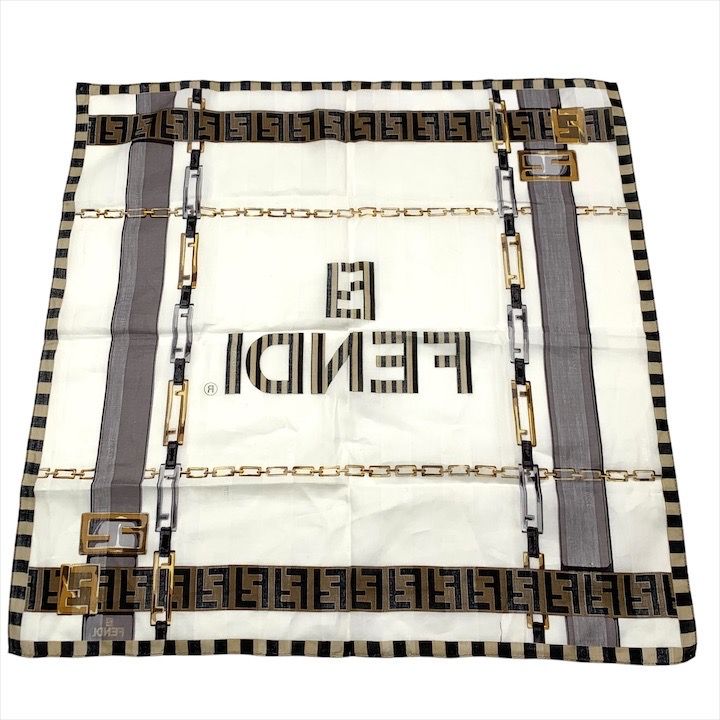 FENDI フェンディ 大判 スカーフ ハンカチ チェーン ロゴ ズッカ ブラウン ホワイト 服飾小物 m15020