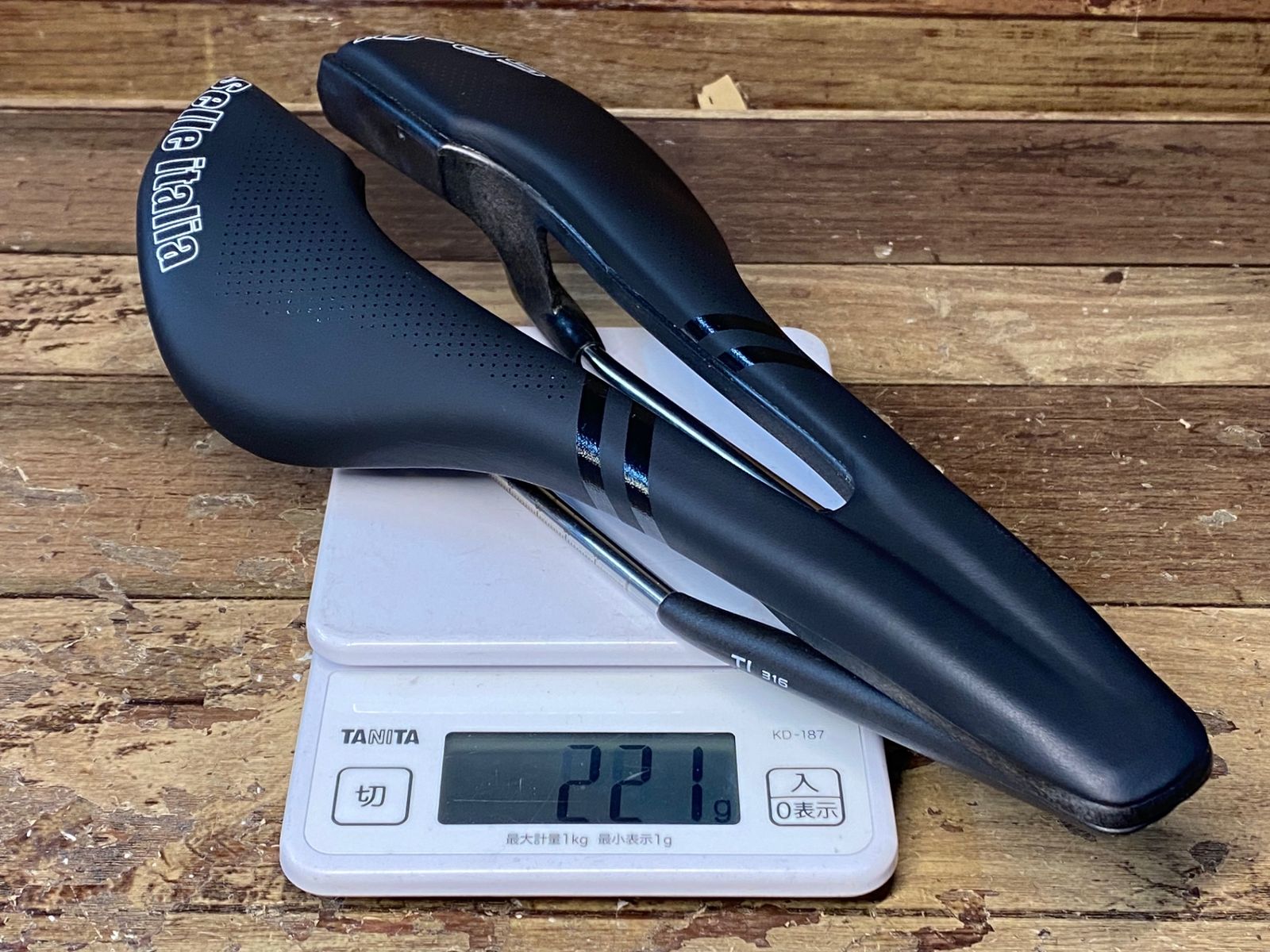 IA202 セライタリア SELLE ITALIA SP-01 サドル Ti316 レール