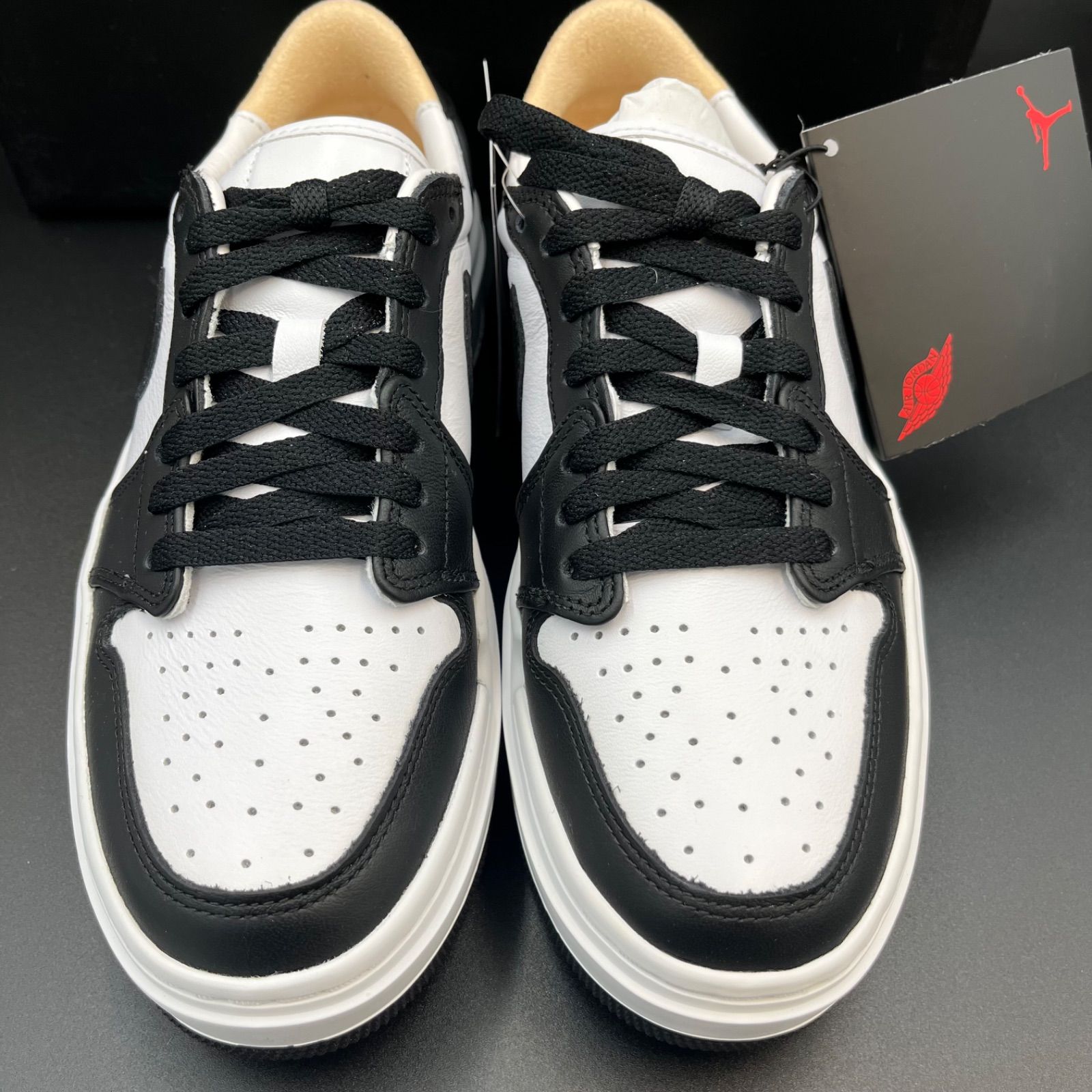 ナイキ ウィメンズ エアジョーダン1ハイエレベート ブラックホワイト24.5cm 箱破損あり】新品 24.5cm Nike Women's Air Jordan 1 Low