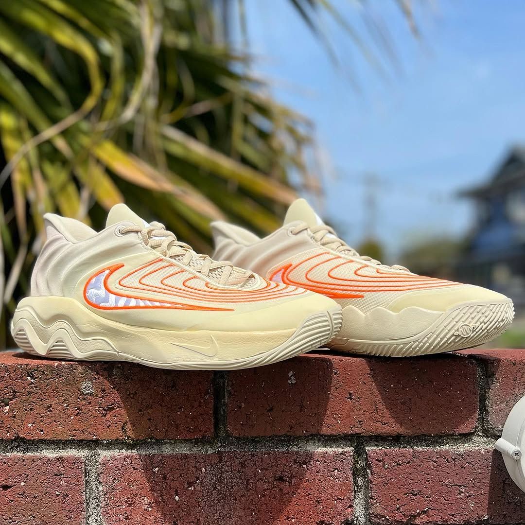 Nike バスケットボールシューズ オレンジ Giannis Freak 6 ヤニス・アデトクンボの6作目シグネチャーモデル『NIKE FREAK 6 EP