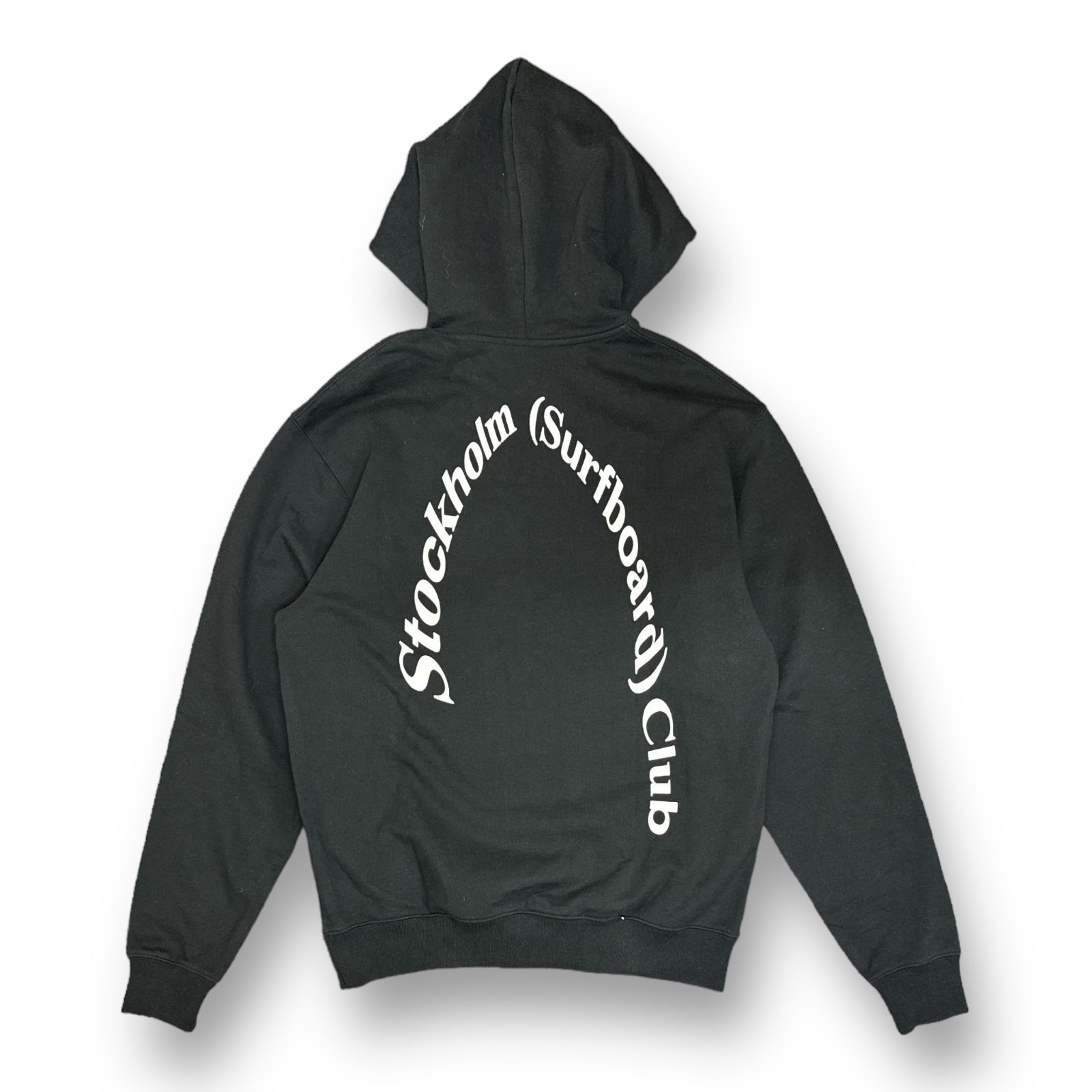 定価39800円 STOCKHOLM SURFBOARD CLUB 23AW BJORN HOODIE ロゴプリント フーディー スウェット パーカー ストックホルムサーフボードクラブ  ブラック M    61923A