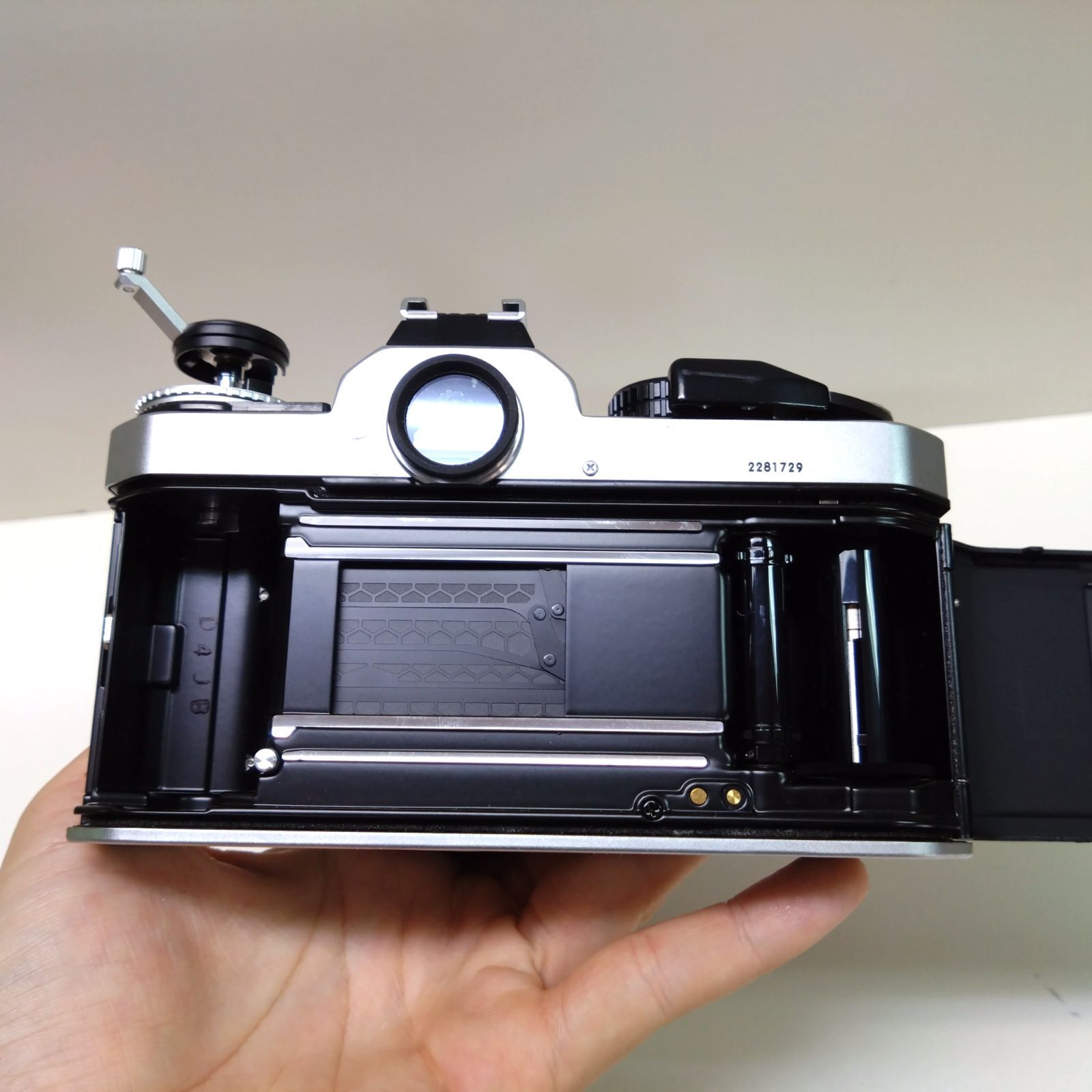 72 ニコン Nikon FM ボディ 一眼レフ フィルムカメラ