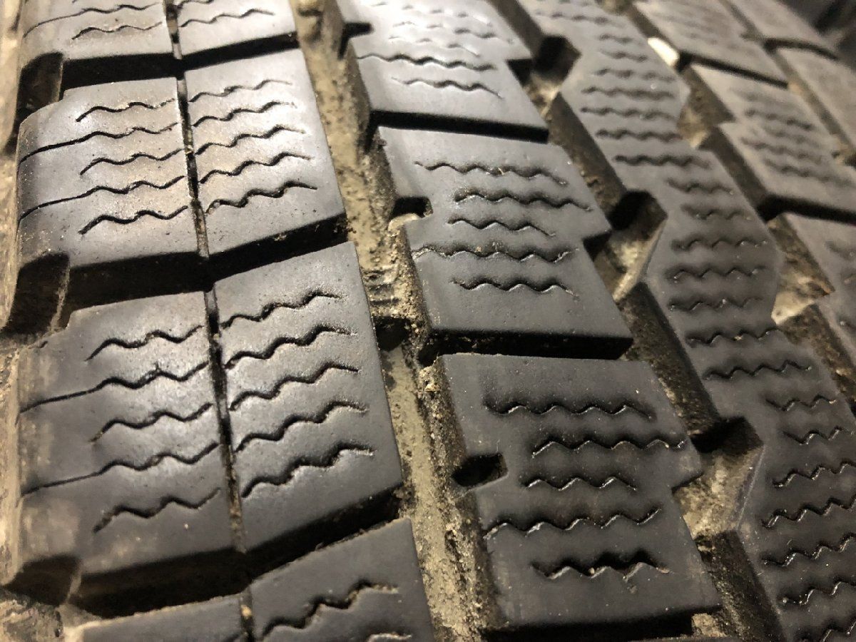 DL WINTER MAXX LT03 175/75R15 103/101L LT 15インチ ライトトラック用 スタッドレス 4本 19年製 バリ溝 ダイナ トヨエース等　(VTG766) DL WINTER MAXX LT03 175/75R15 103/101L LT 15インチ ライトトラック