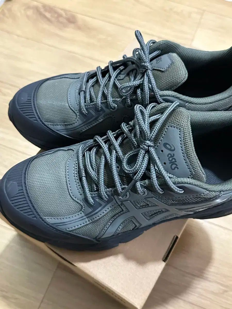 アシックス ゲル ベンチャー 6 シールド グラファイト トリュフ グレー 250