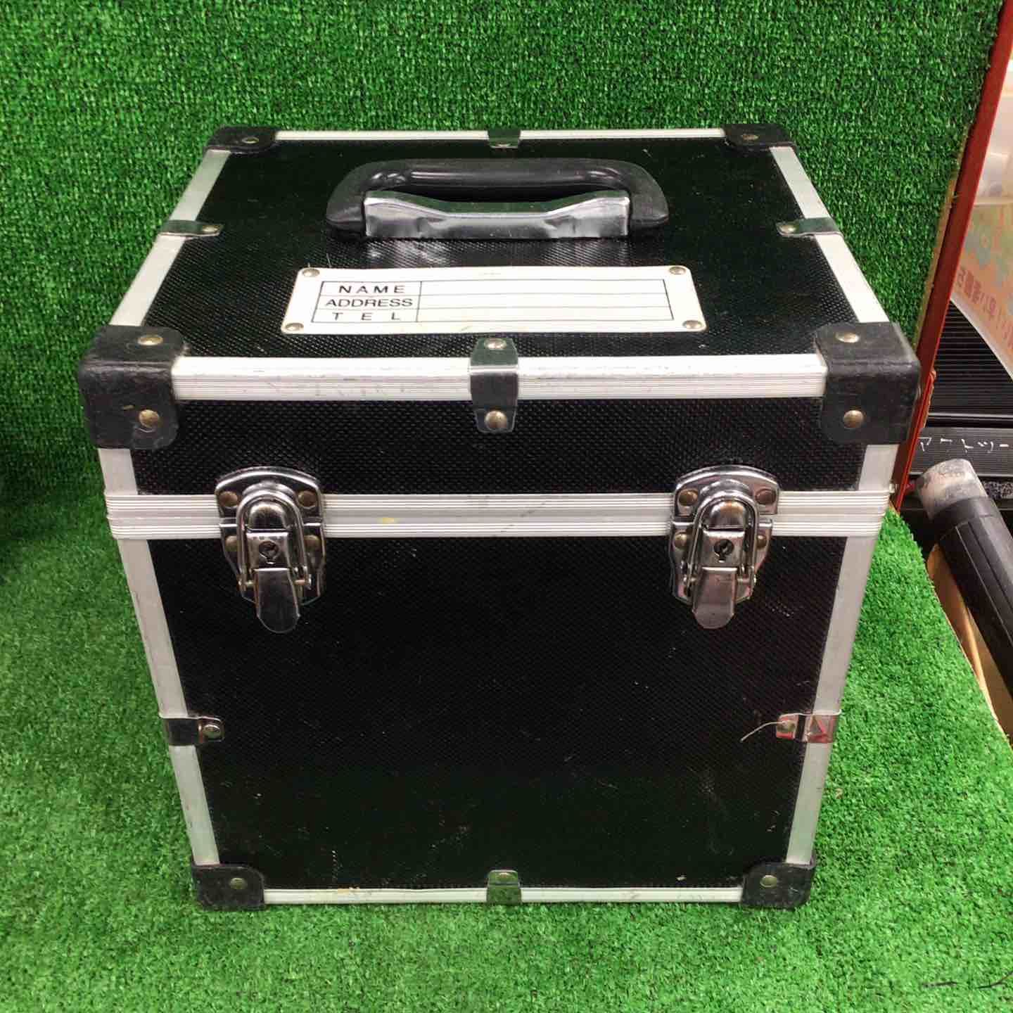 グリーンレーザー墨出し器