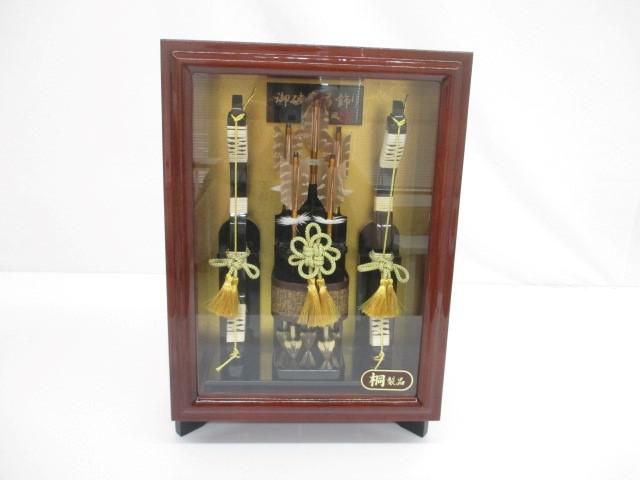 新品 華風作 御破魔弓飾り 壁掛け 額飾り 剣 10号 桐 ガラスケース入り 破魔矢 初正月 正月飾り 新品 華風作 御破魔弓飾り 壁掛け 額飾り 剣 10号 桐 ガラス