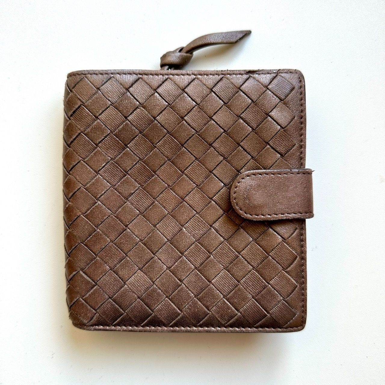 ボッテガヴェネタ BOTTEGA VENETA 二つ折り財布 ブロンズ - メルカリ
