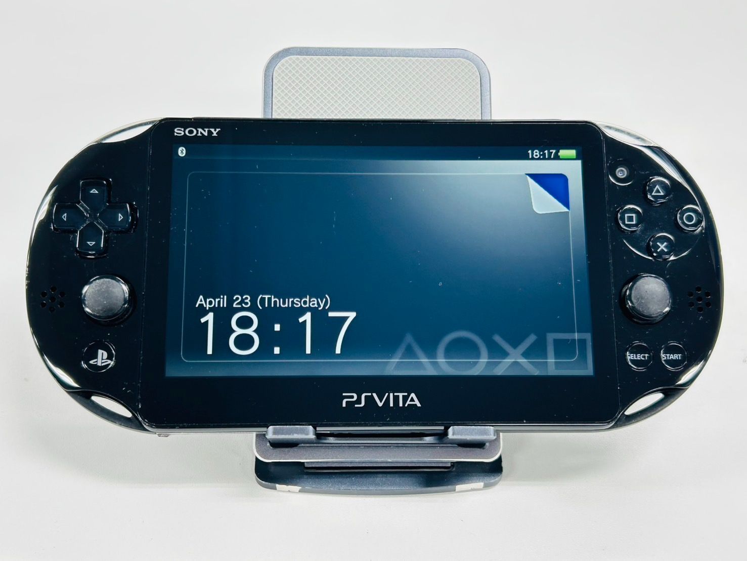 SONY MODEL PCH-2000 動作確認済みです。 PS VITA ブラック/ Black 本体 PCH-2000 動作確認み 箱付き 付属品完備