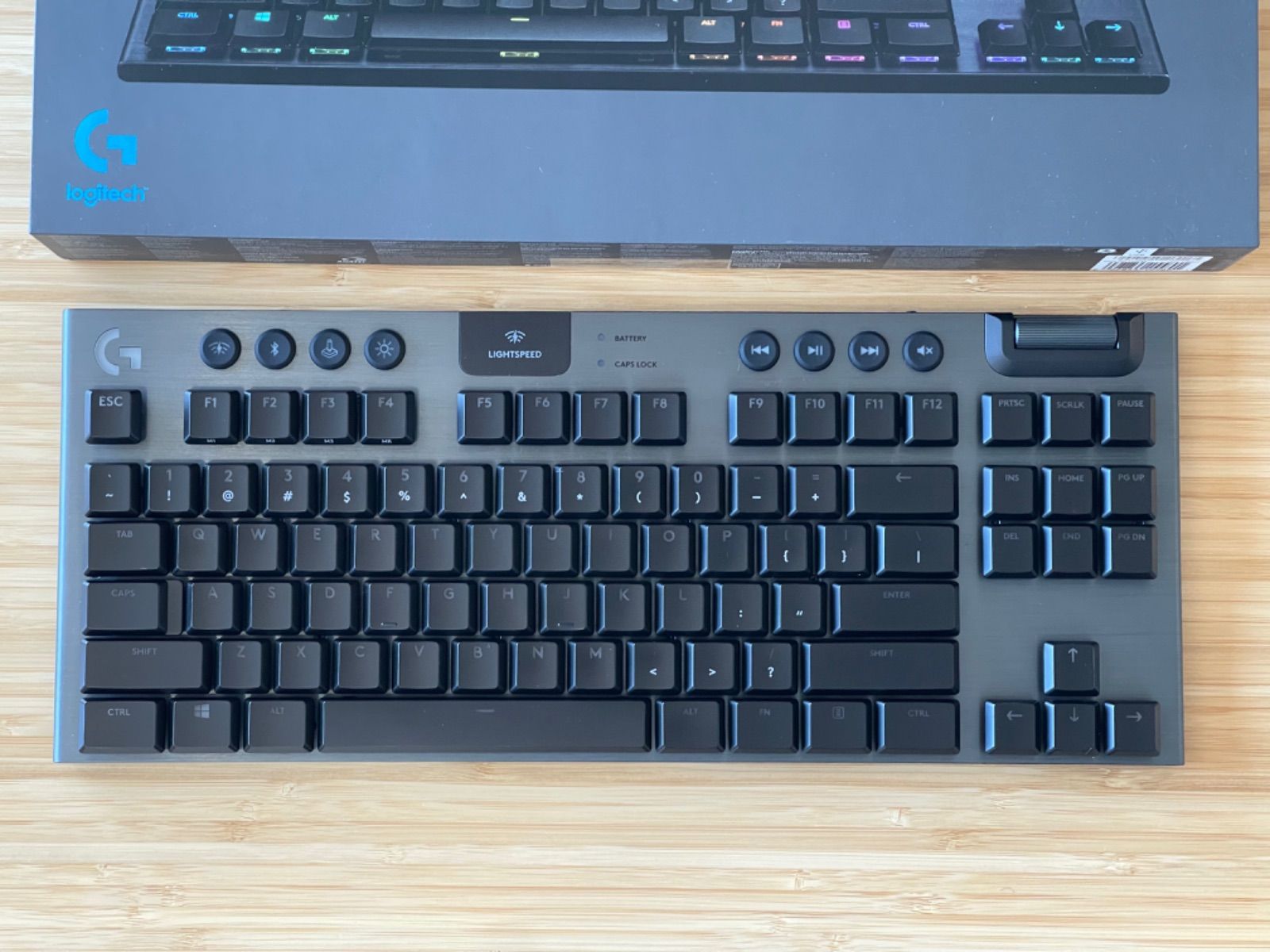 希少！】Logitech G915 TKL ワイヤレスキーボード リニア - PC