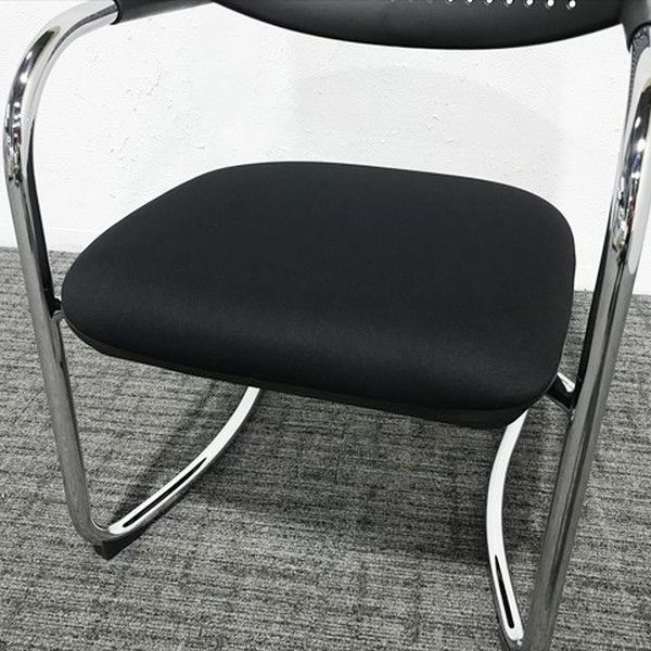 スタッキングチェア