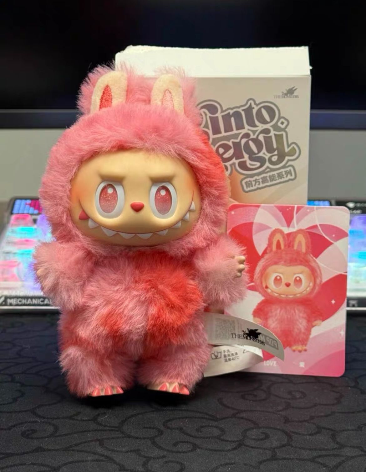 ラブブ Labubu Big Into Energy めいぐるみ 2個セット THE MONSTERS Big into Energy シリーズ ぬいぐるみペンダント