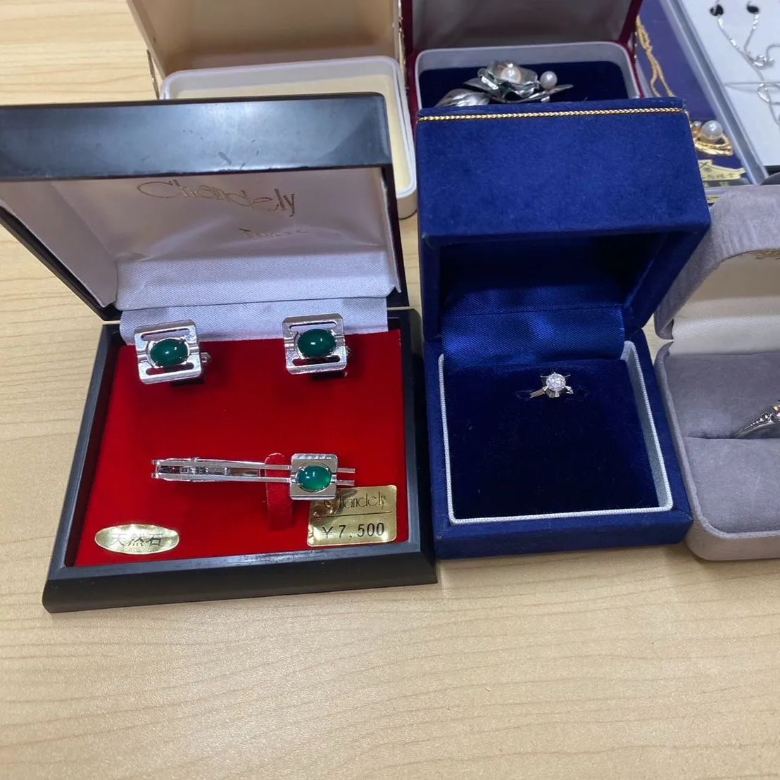 指輪 ネックレス 装飾品 ジュエリーボックス 遺品整理 生前整理