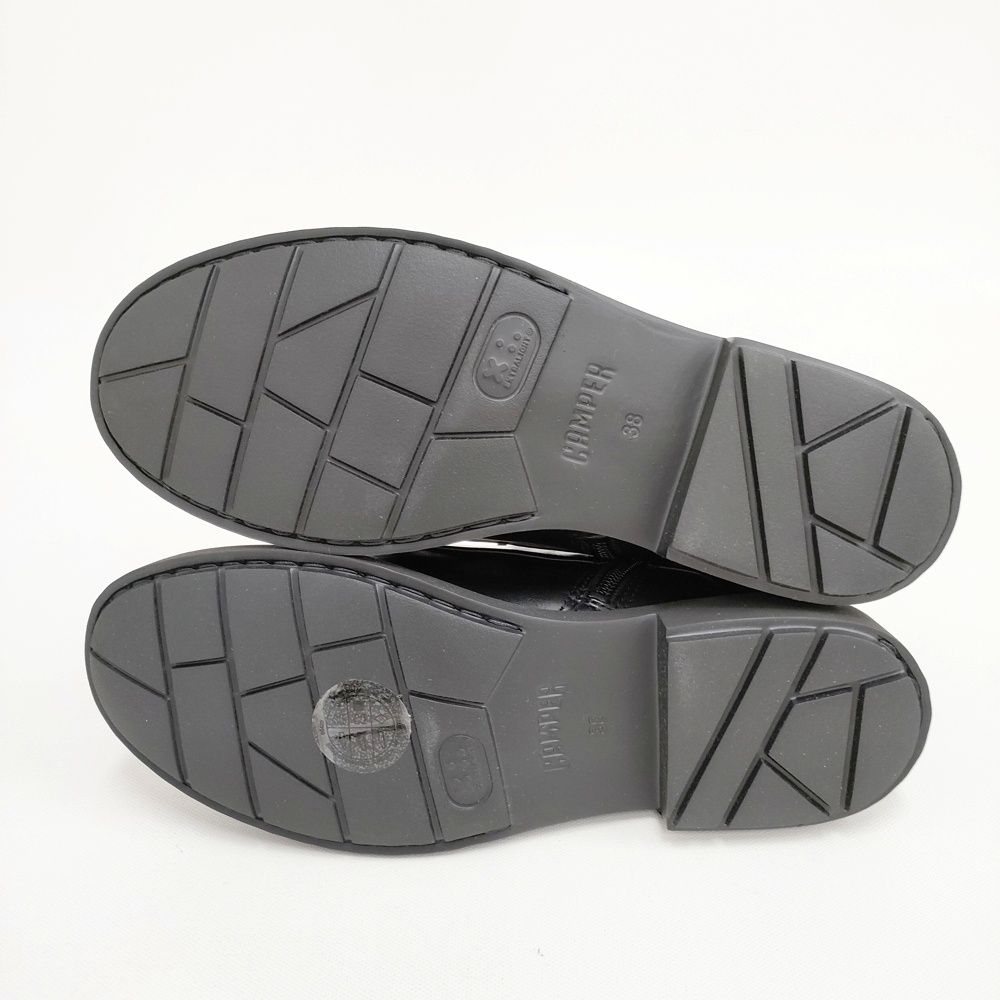 アンクルブーツ