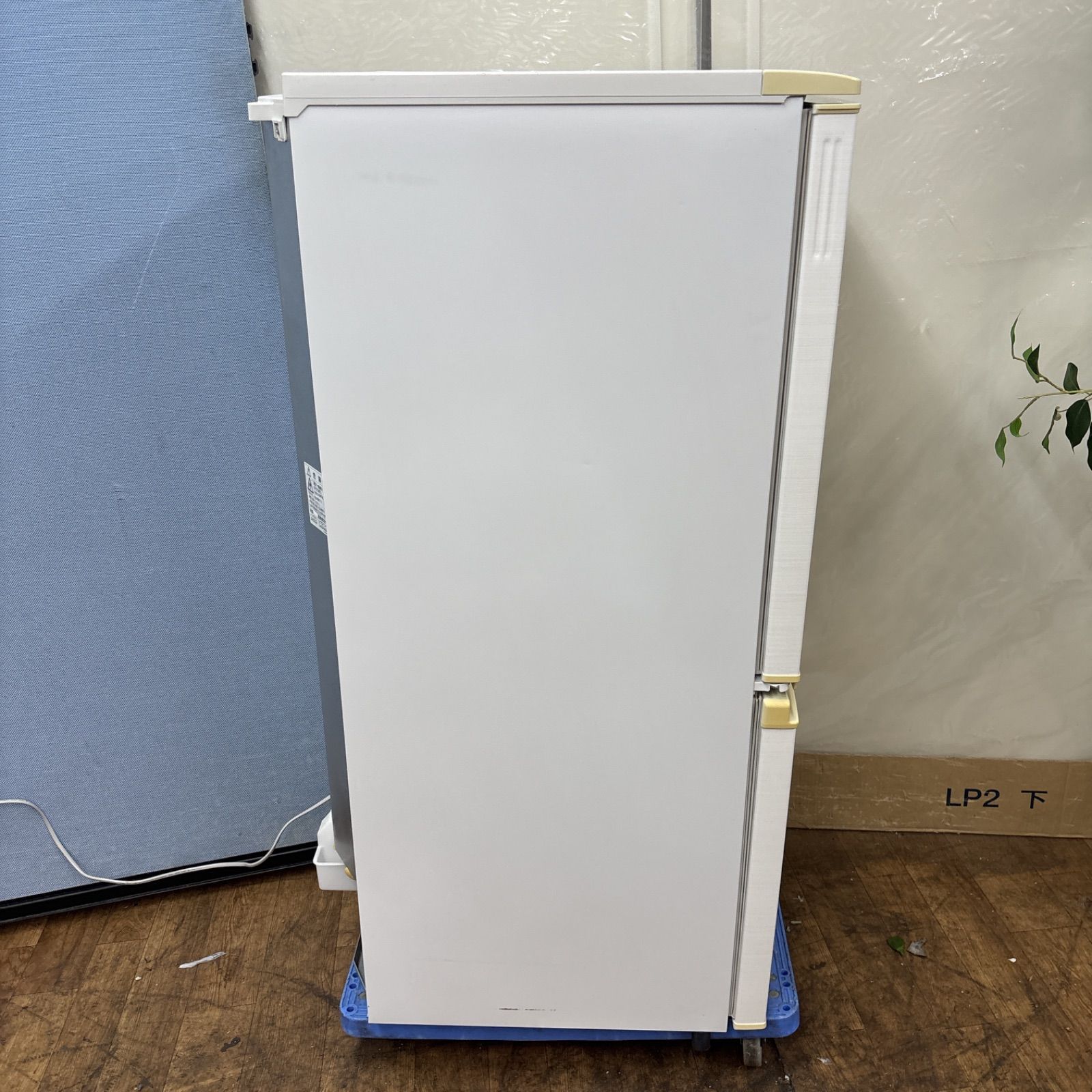 I505 🌈 名古屋市近郊配送設置無料！ SHARP 冷蔵庫 (137L) 2ドア