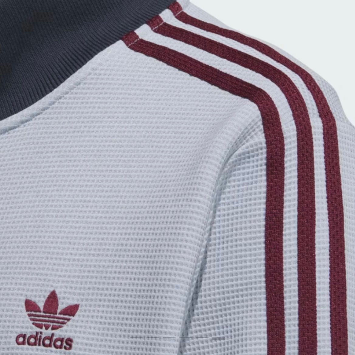 日本未発売カラーXL⭐️新品 adidas アディカラー 刺繍トレ
