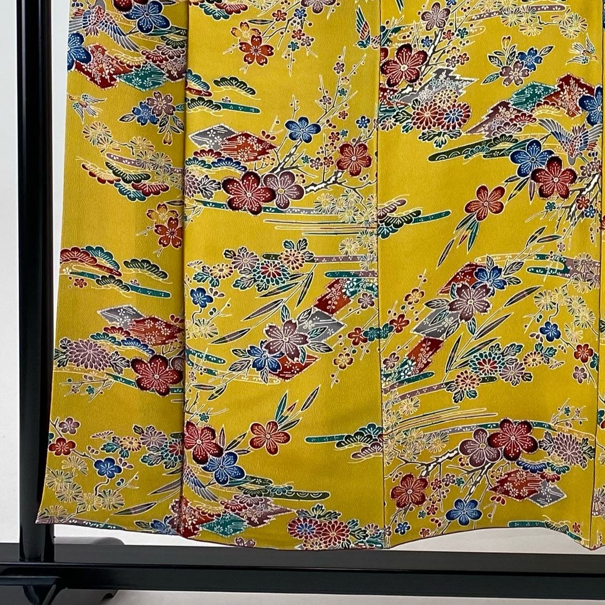 小紋 身丈154cm 裄丈62.5cm S 袷 松梅 鶴 縮緬 山吹色 正絹 秀品