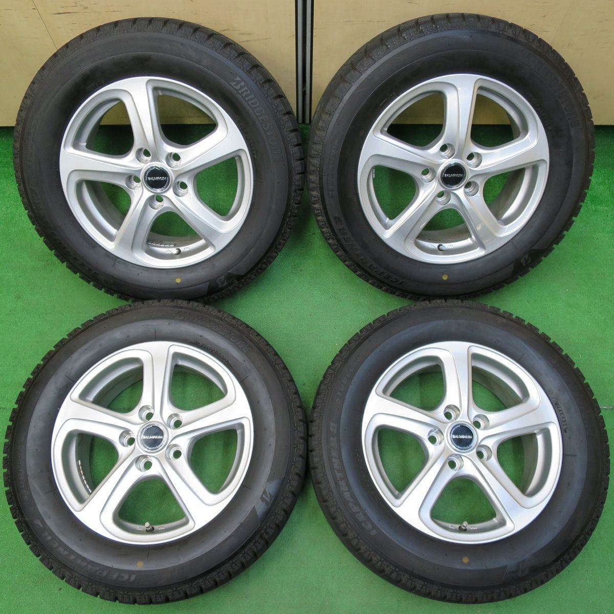 215/60R16 ICEPARTNER スタッドレス ブリヂストン 激安美品4本セット 
